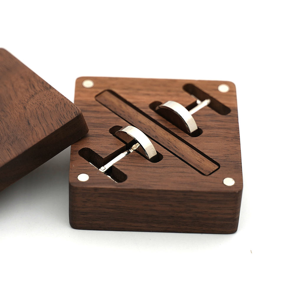 Op maat gegraveerde houten bru - Cufflink Box Set recensie en prijs